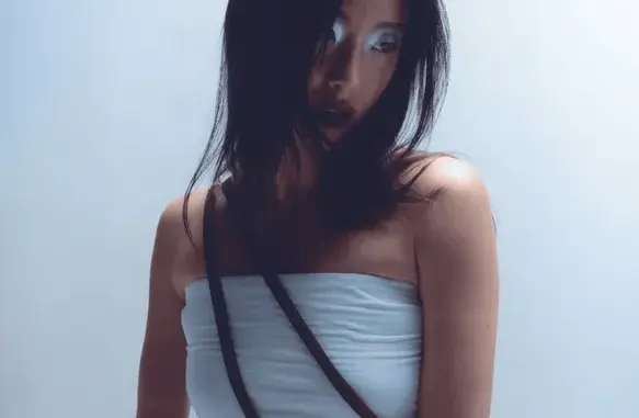 Sarah Kinsley – Fleeting (Album)