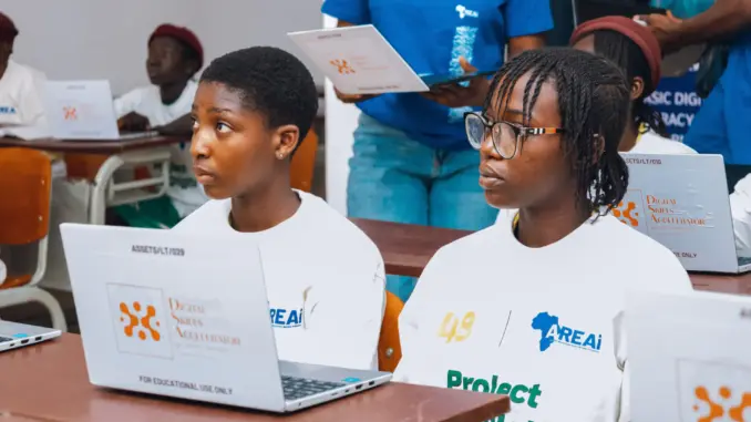 16 Boi – Digital Girls