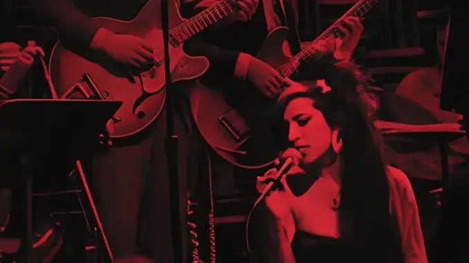 Amy Winehouse To Know Him Is To Love Him (Live From Dermot O’Leary’s Saturday Sessions 2006)
