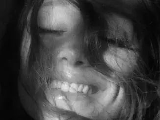 Ariana Grande – Petal (Album)