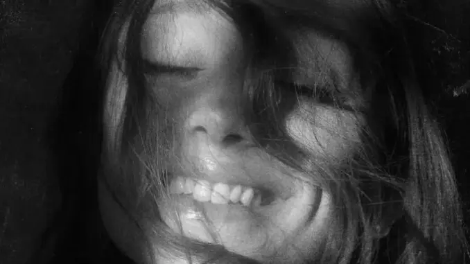 Ariana Grande – Petal (Album)