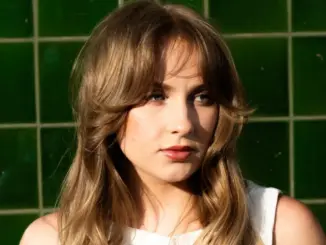 Ashley Kutcher – Out of Your League