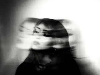 Ella Boh – BLURRY (Album)